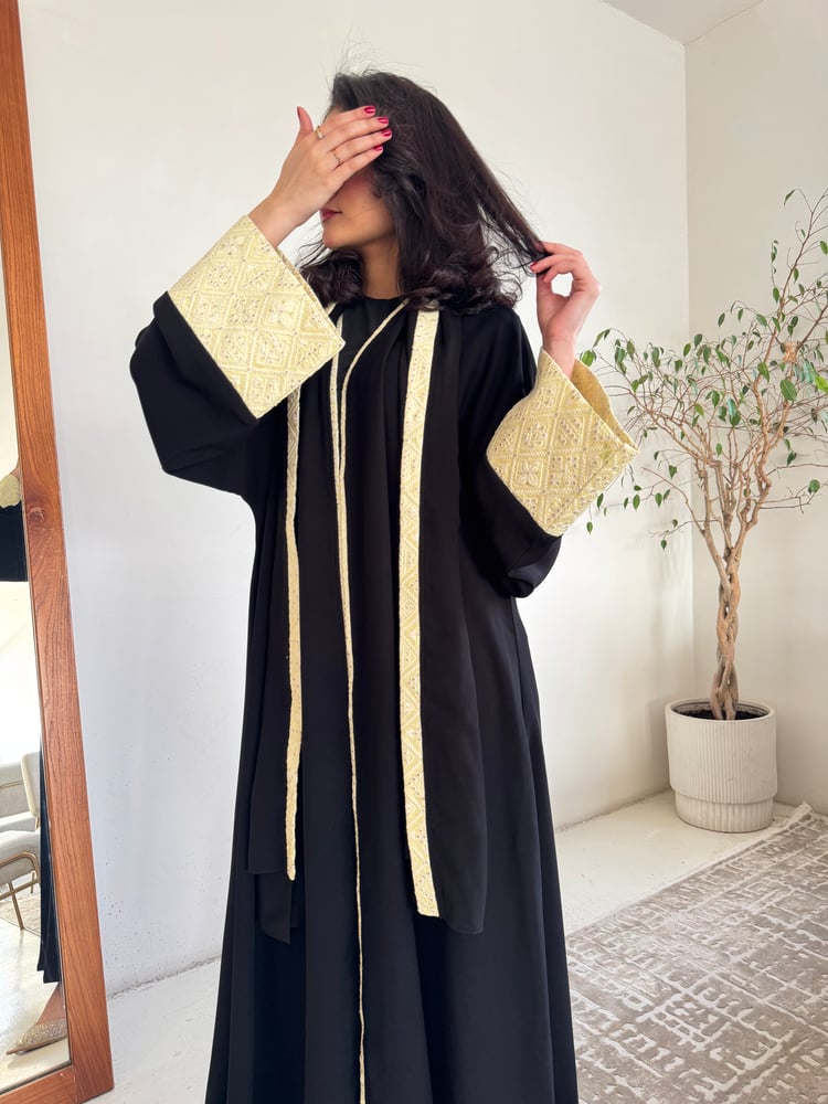 عباية البنات