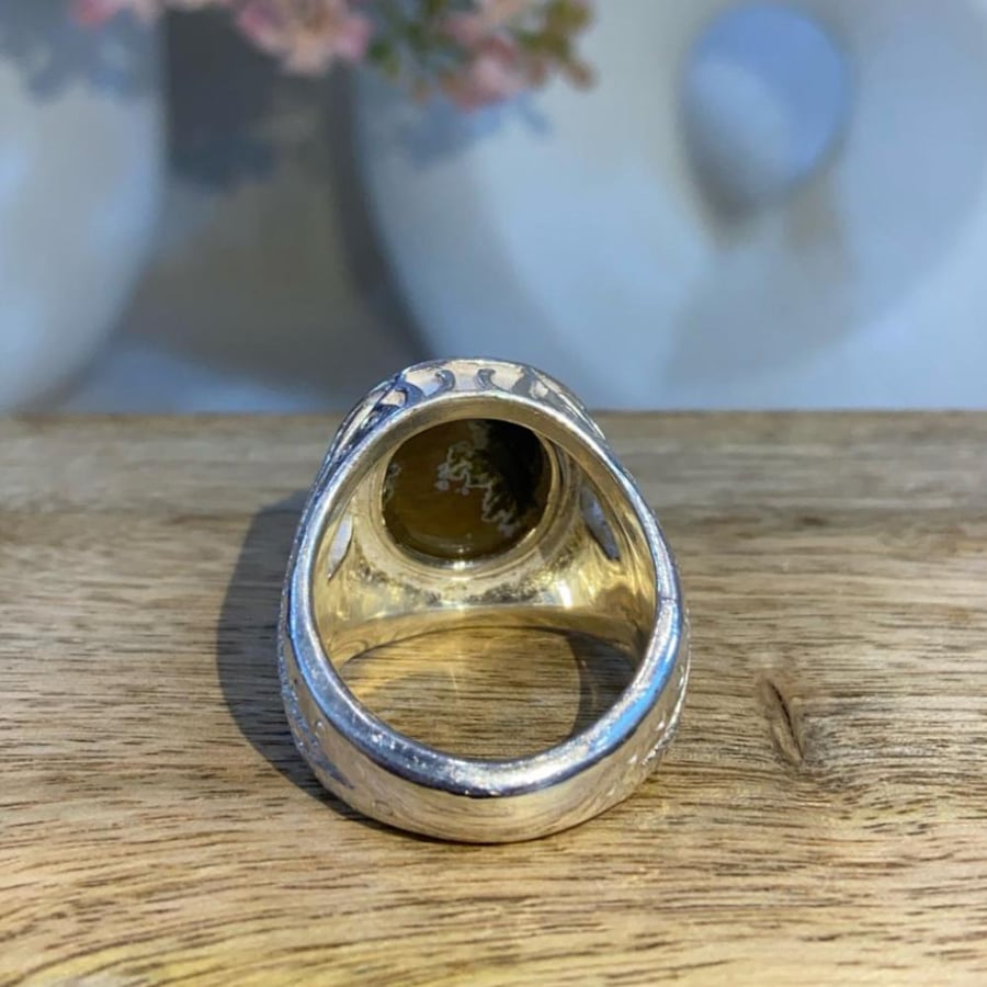 A Sulaimani agate ring