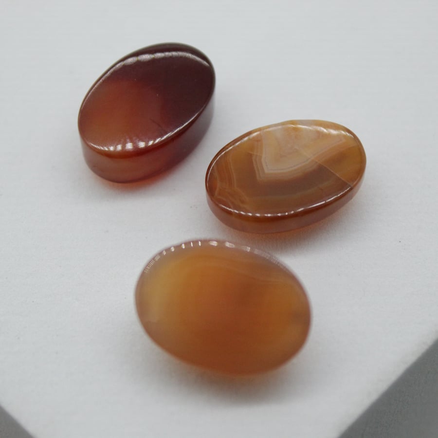 Natural agate stones, various, 9 stones