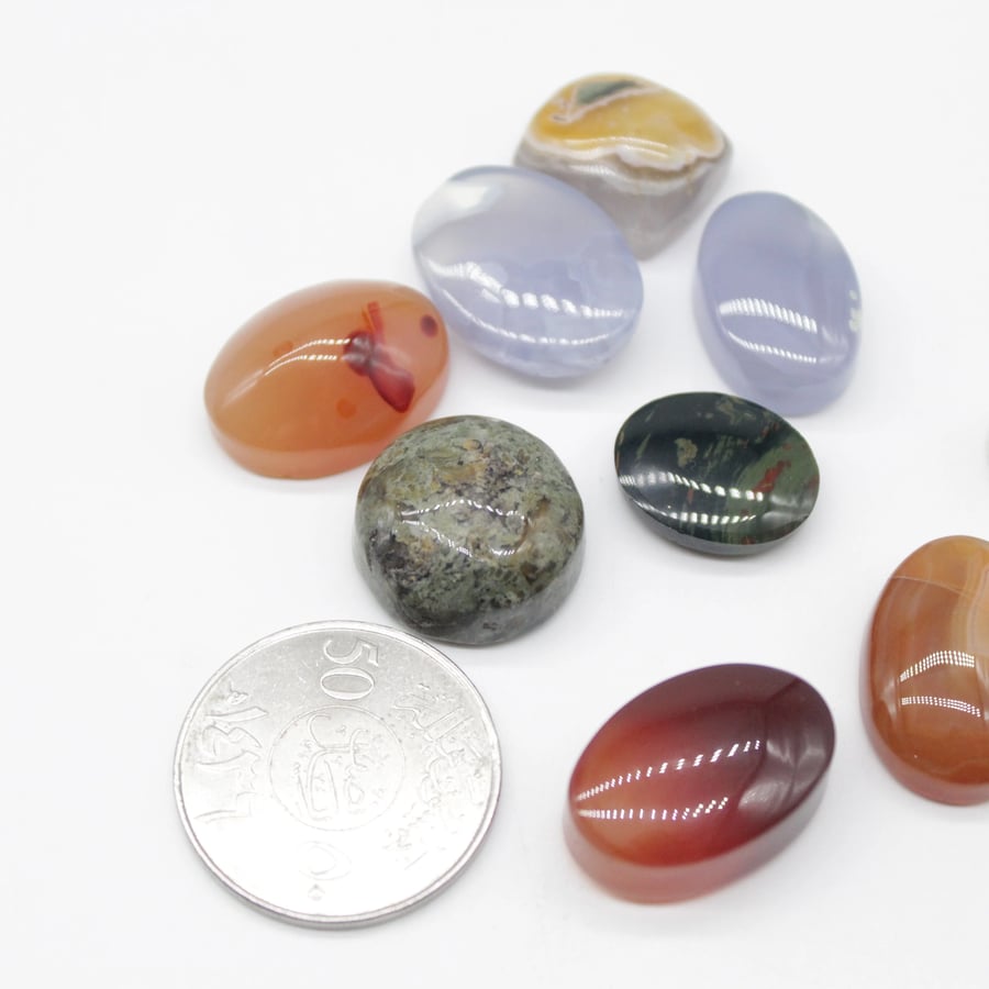 Natural agate stones, various, 9 stones