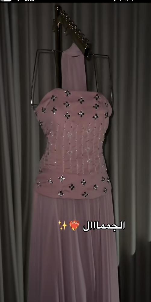 فستان كارمن