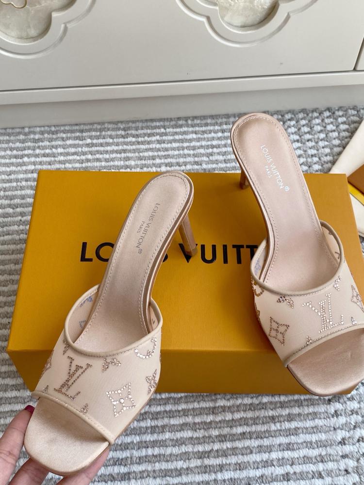 حذاء Louis Vuitton فاخر