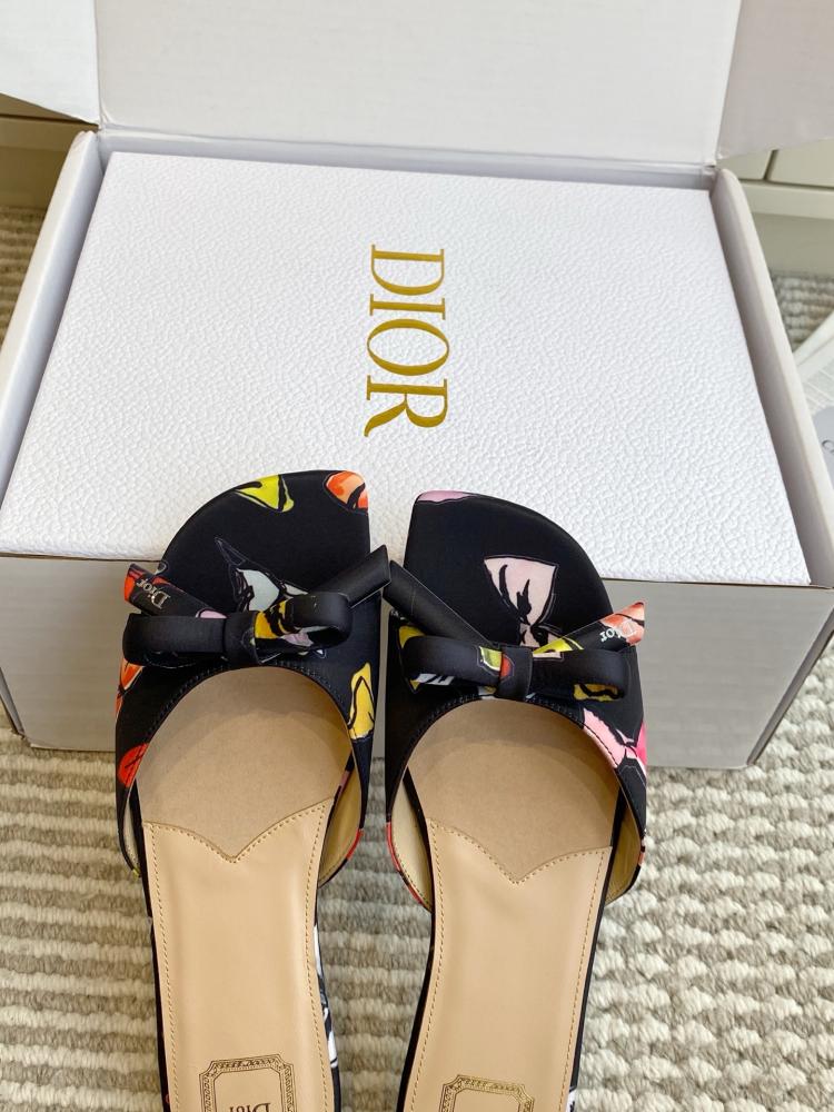 حذاء  Dior فاخر