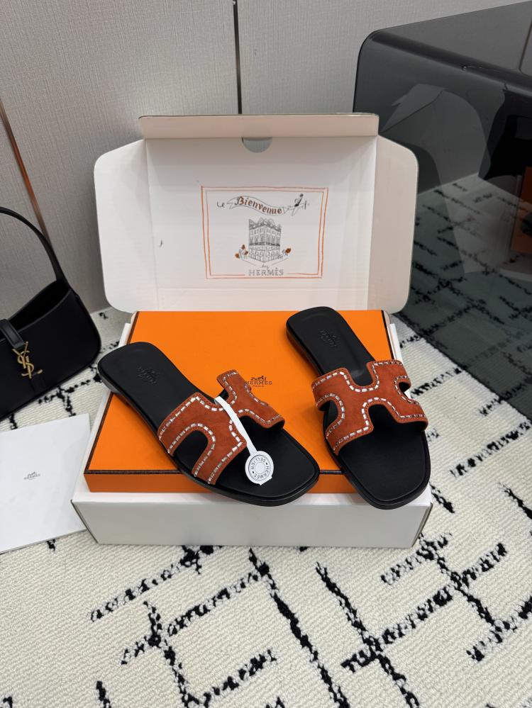 حذاء Hermès فاخر