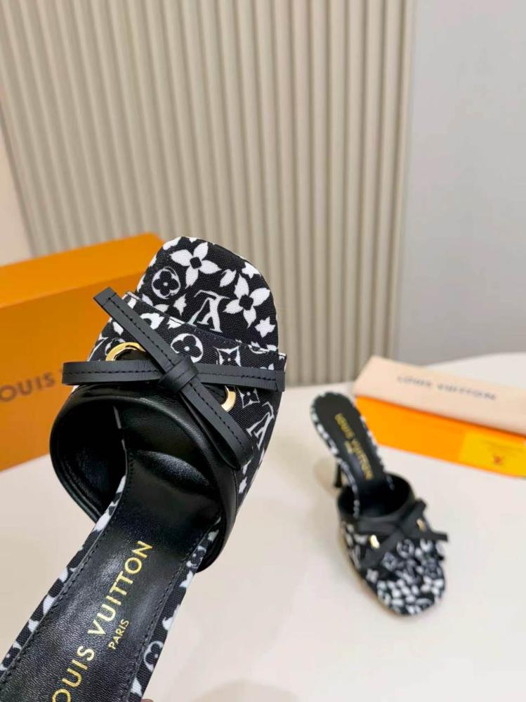 حذاء  Louis Vuitton فاخر