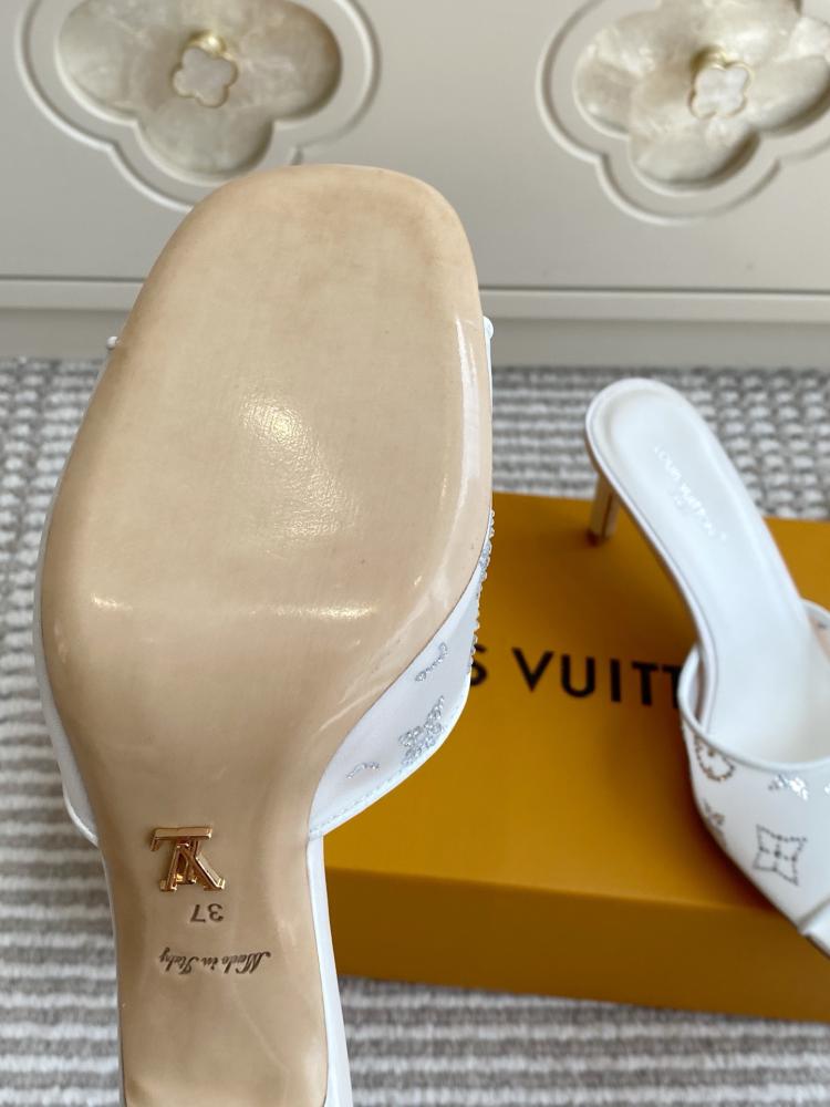 حذاء Louis Vuitton فاخر