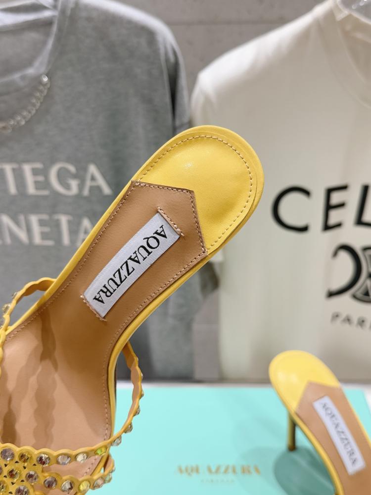 صندل Aquazzura