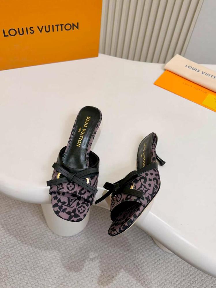 حذاء  Louis Vuitton فاخر