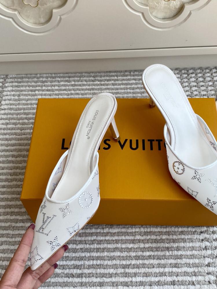 حذاء Louis Vuitton فاخر