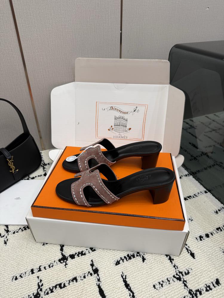 حذاء Hermès فاخر