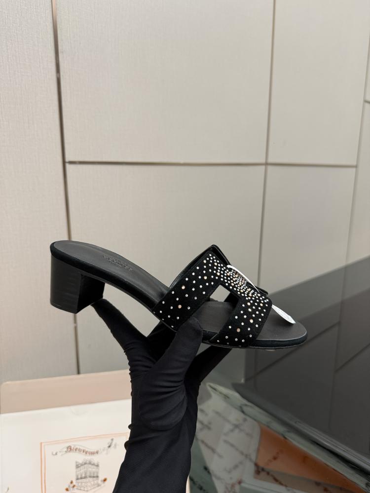 حذاء Hermès فاخر