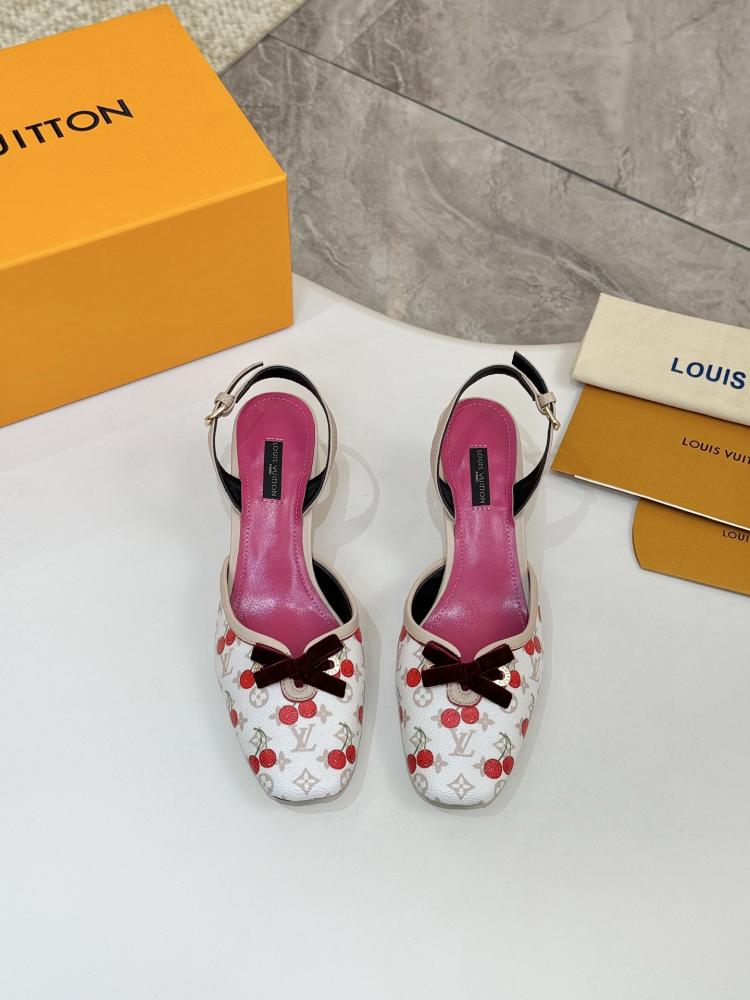 حذاء Louis Vuitton فاخر