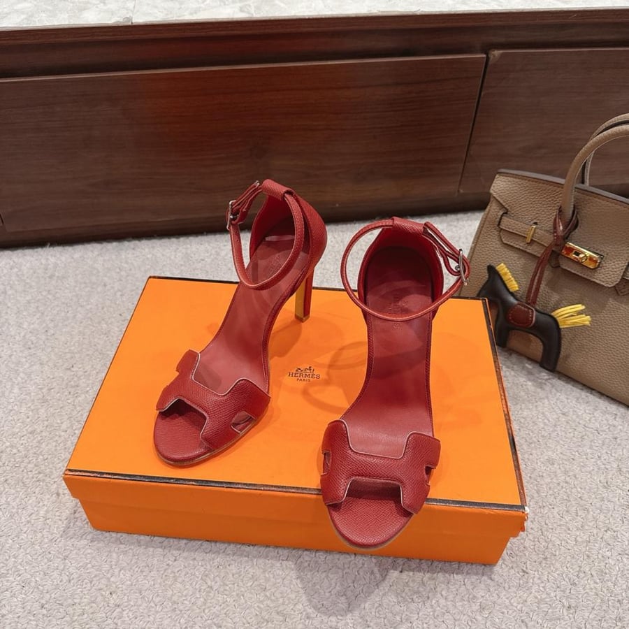 صندل كعب عالي  Hermès