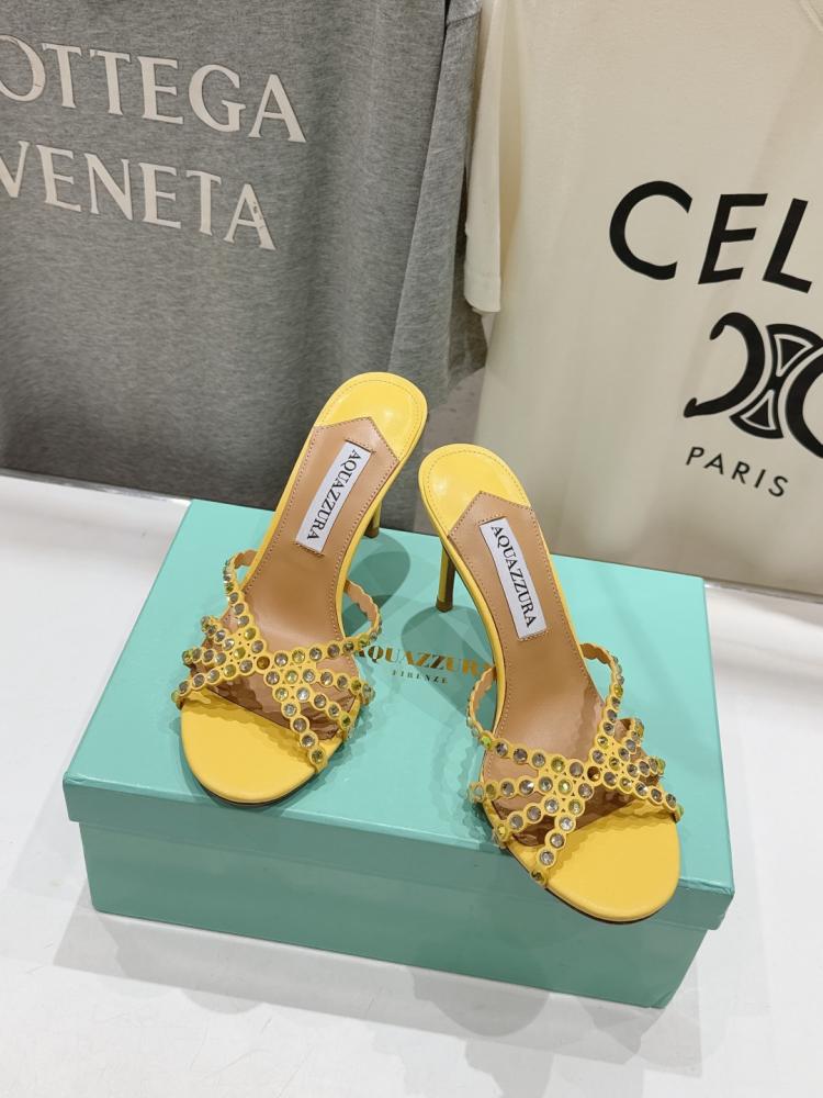 صندل Aquazzura