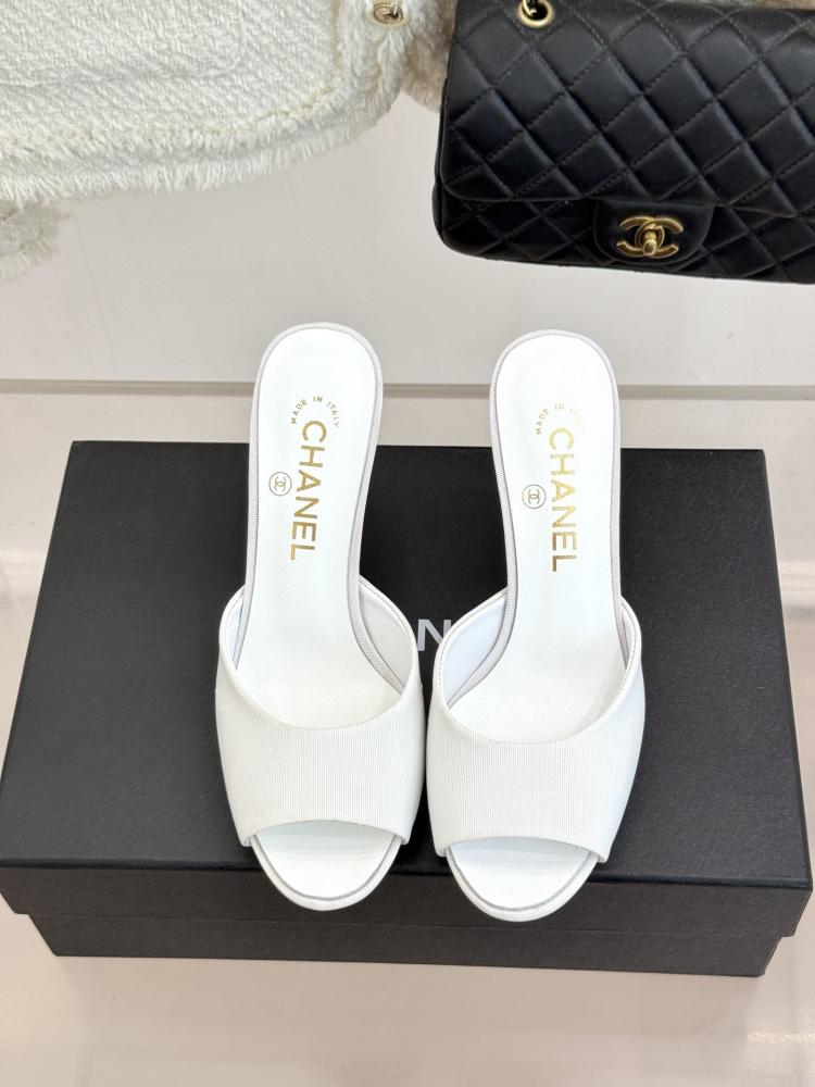 حذاء Chanel ميول فاخر