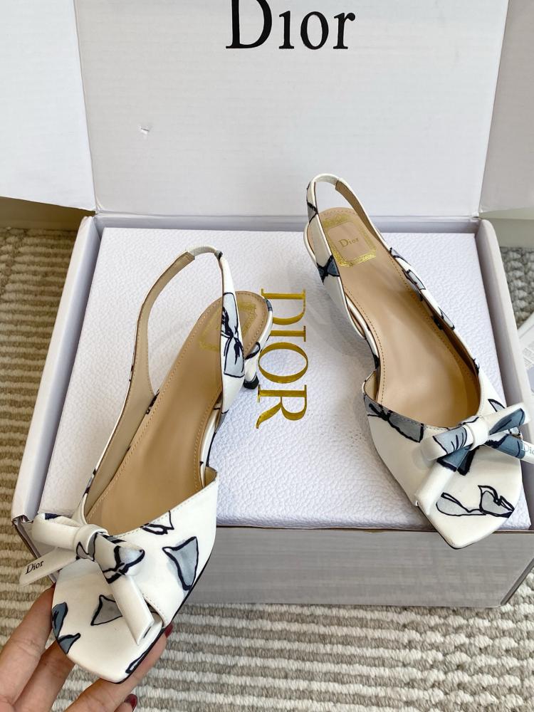 حذاء  Dior فاخر