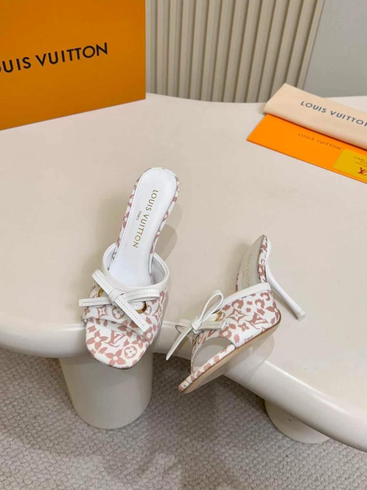 حذاء  Louis Vuitton فاخر