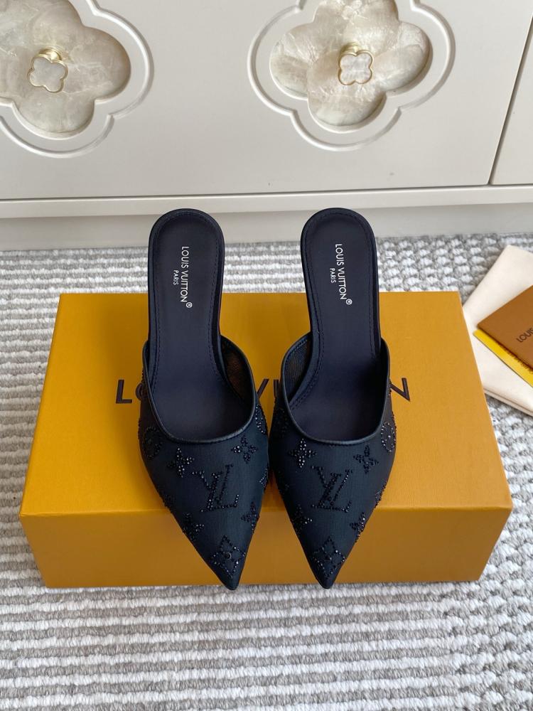 حذاء Louis Vuitton فاخر