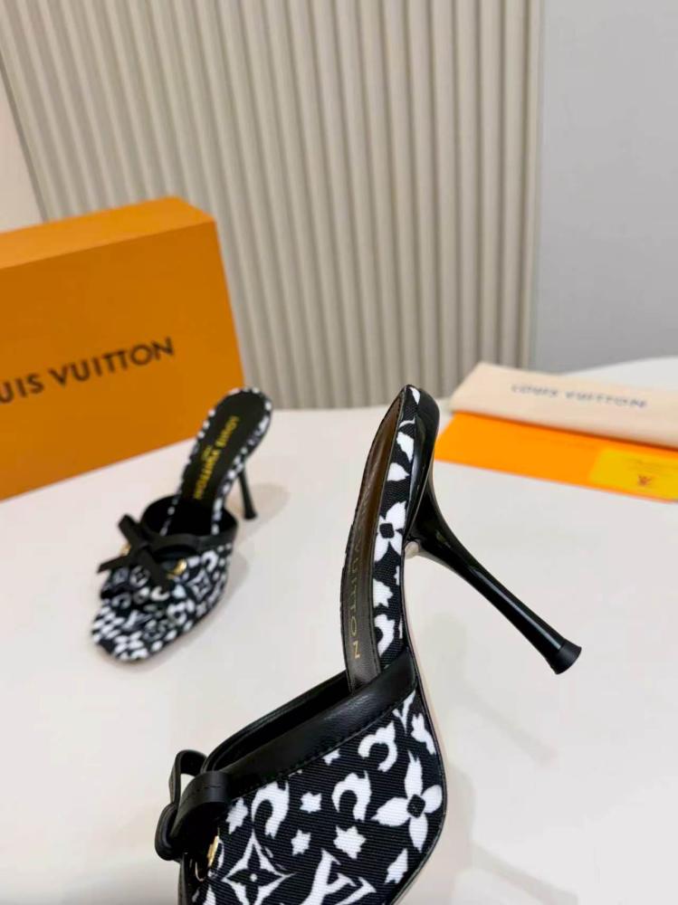 حذاء  Louis Vuitton فاخر