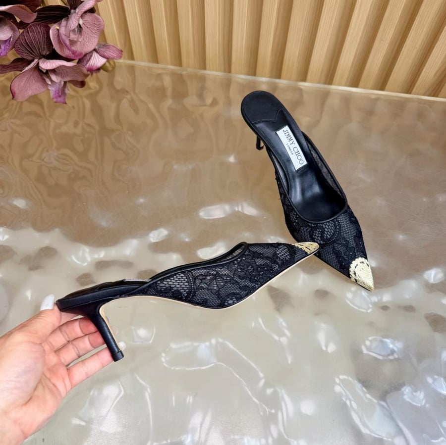 حذاء Jimmy Choo  ميول دانتيل فاخر