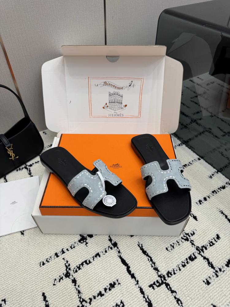 حذاء Hermès فاخر