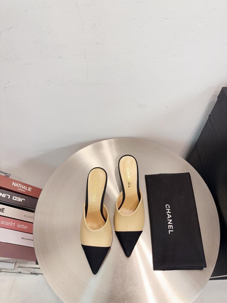 حذاء Chanel ميول كلاسيكي فاخر
