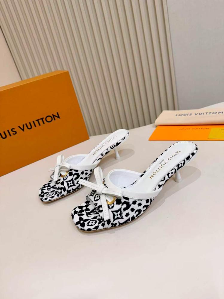 حذاء  Louis Vuitton فاخر