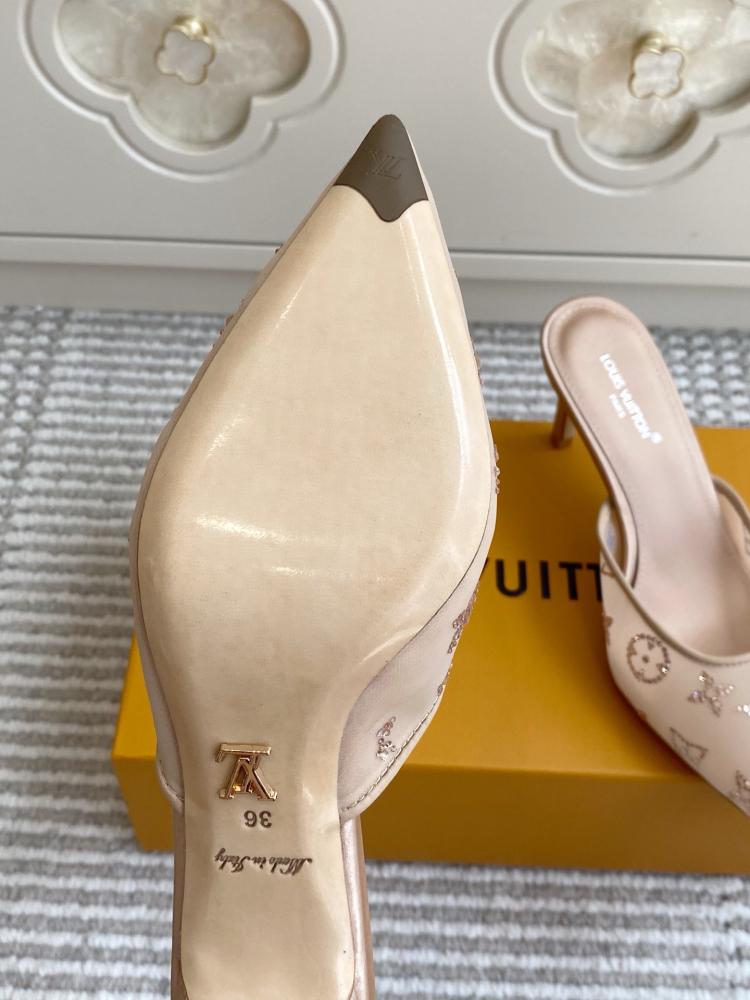 حذاء Louis Vuitton فاخر