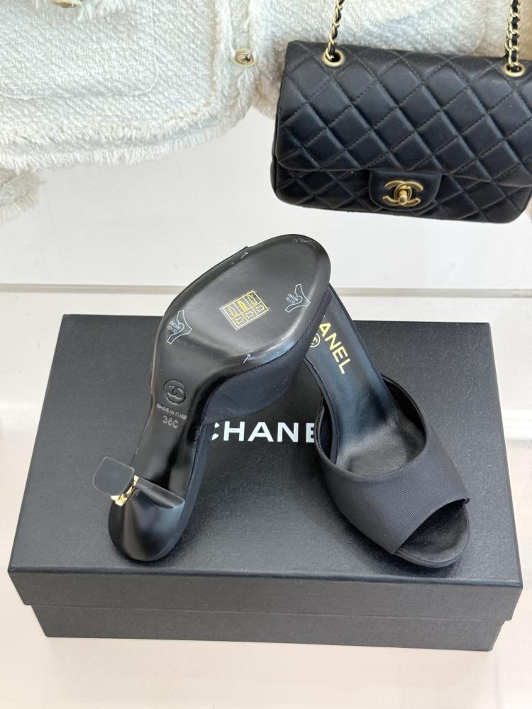 حذاء Chanel ميول فاخر
