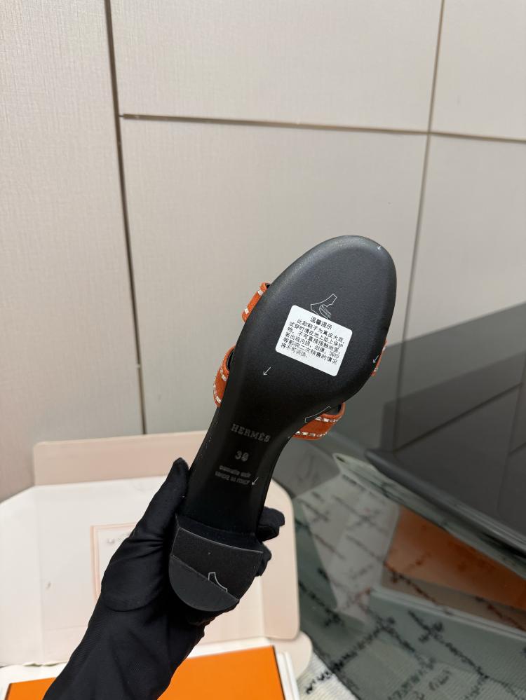 حذاء Hermès فاخر