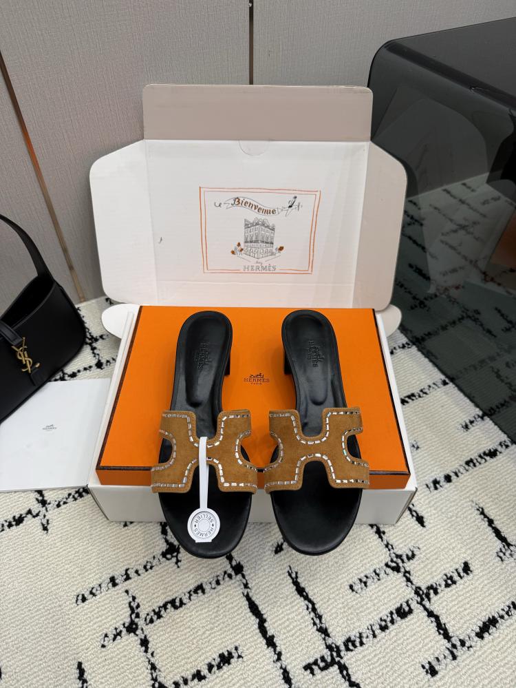 حذاء Hermès فاخر