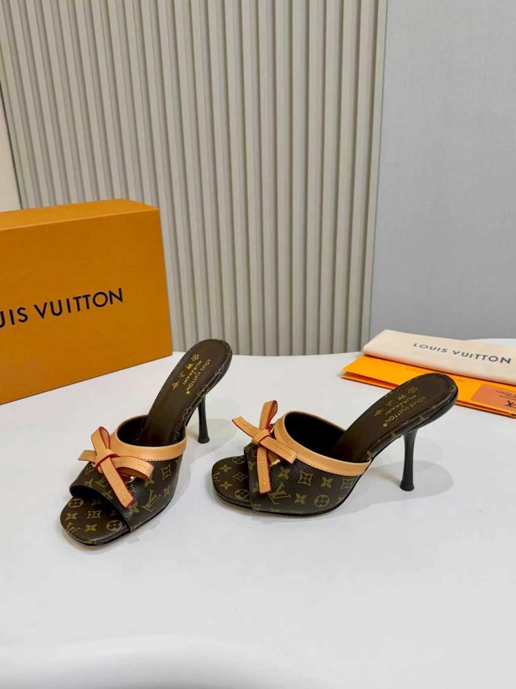 حذاء  Louis Vuitton فاخر