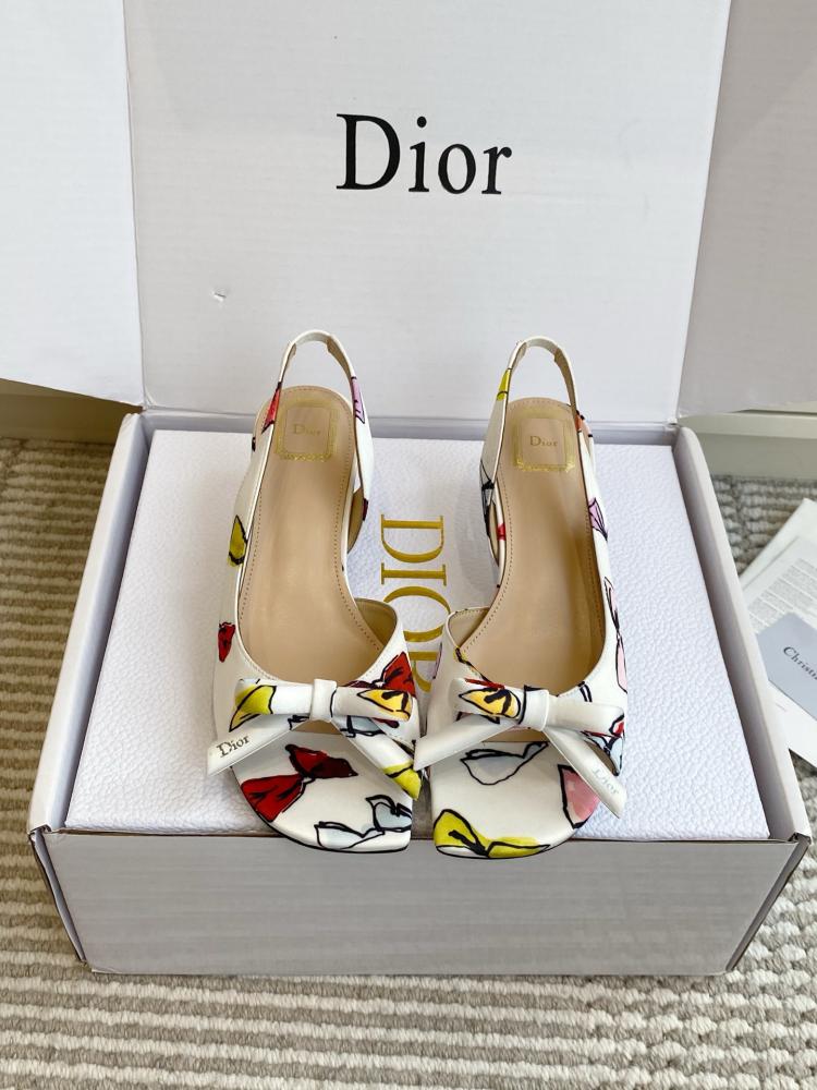 حذاء  Dior فاخر