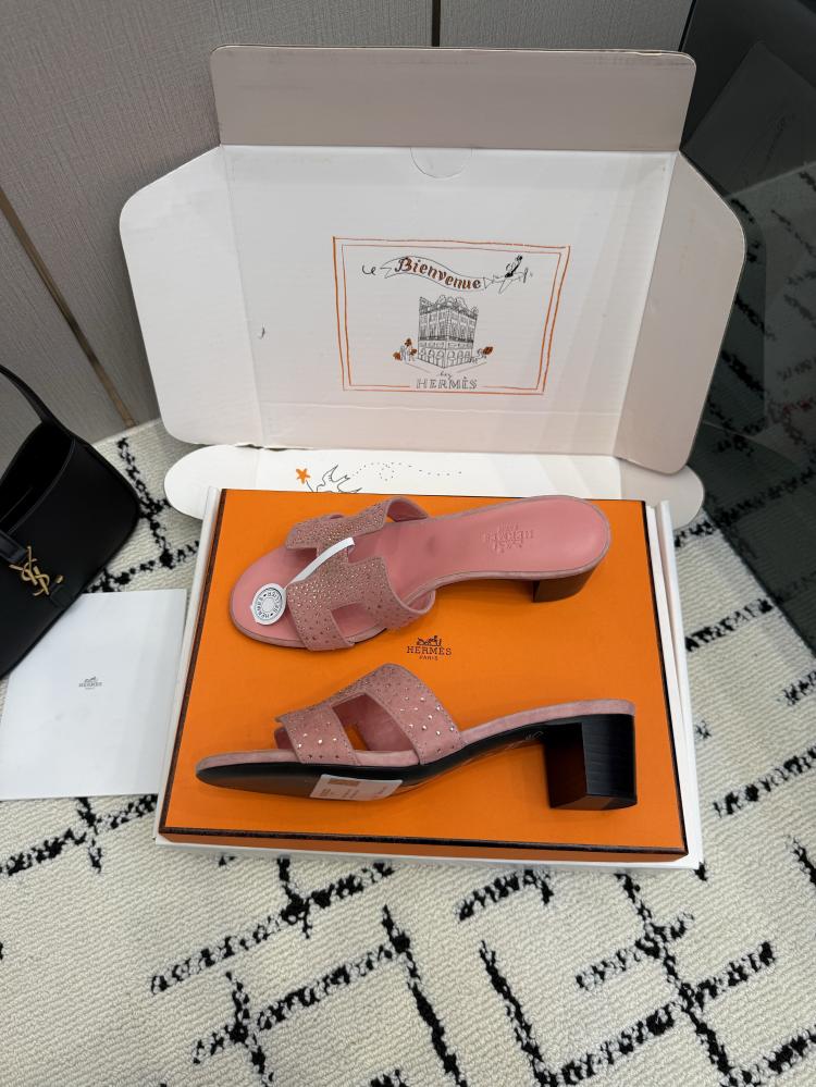 حذاء Hermès فاخر