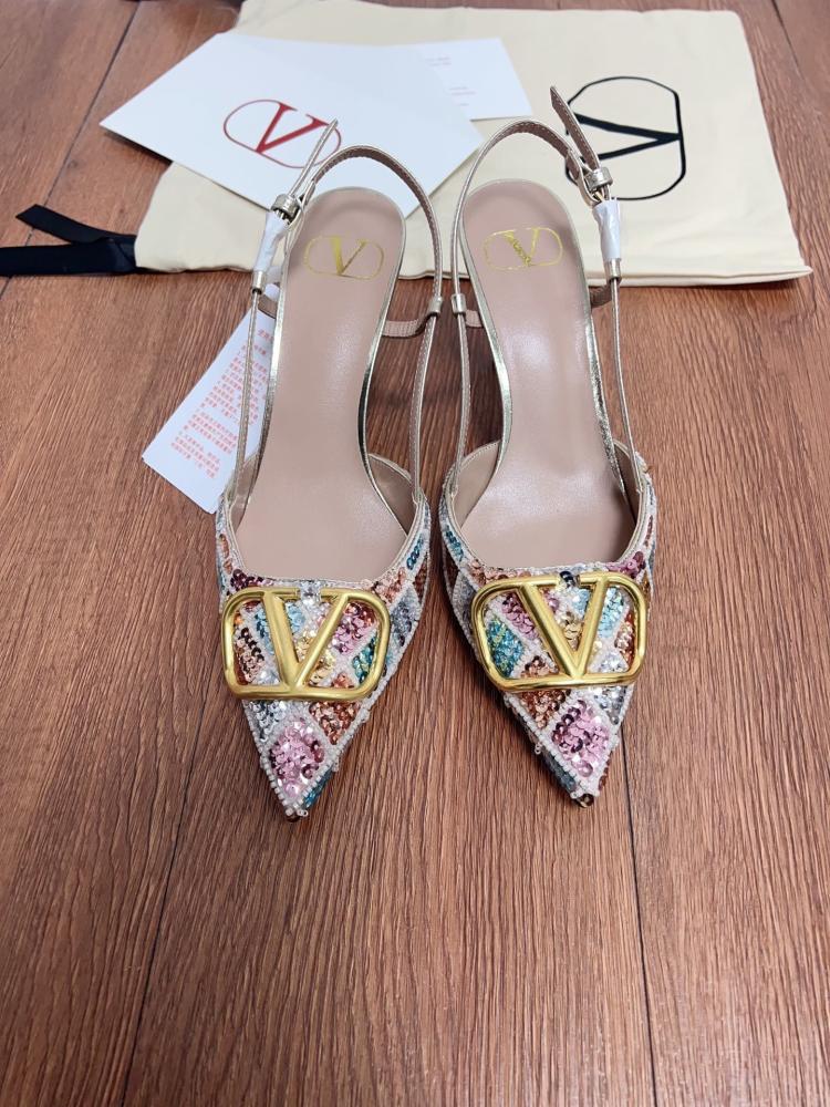 حذاء Valentino فاخر