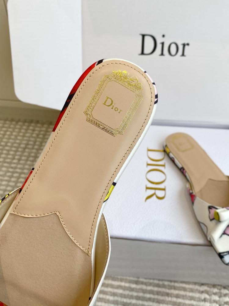 حذاء  Dior فاخر