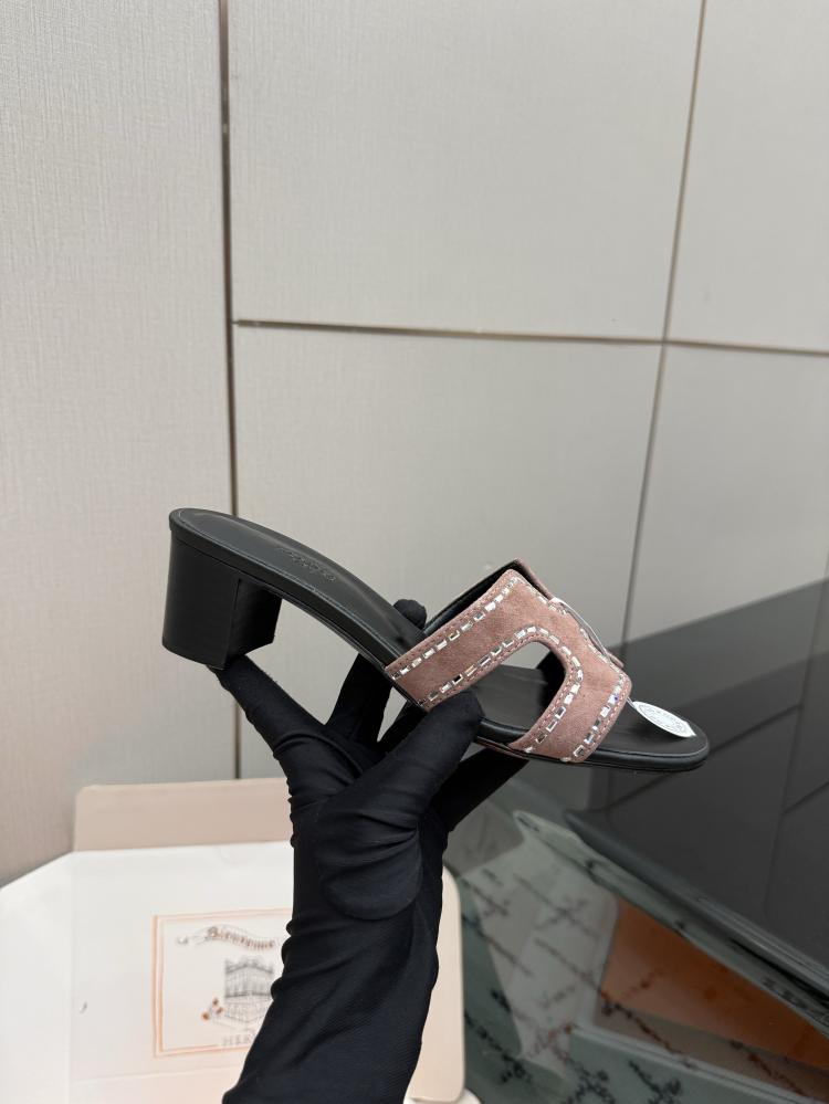 حذاء Hermès فاخر