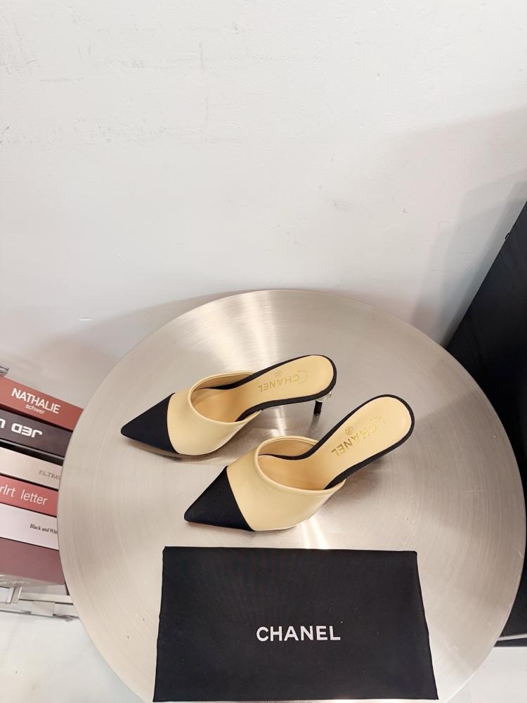 حذاء Chanel ميول كلاسيكي فاخر