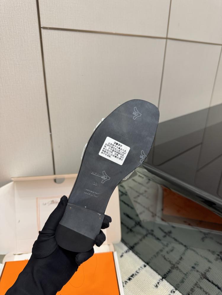 حذاء Hermès فاخر