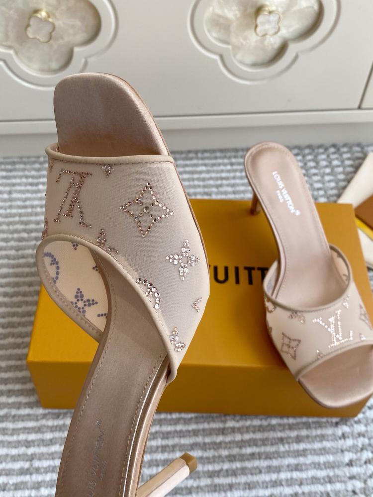 حذاء Louis Vuitton فاخر