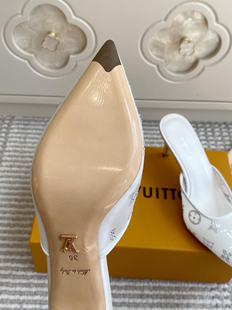 حذاء Louis Vuitton فاخر