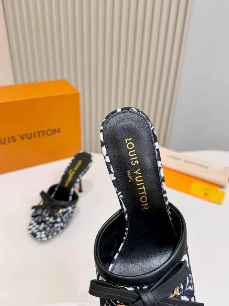 حذاء  Louis Vuitton فاخر