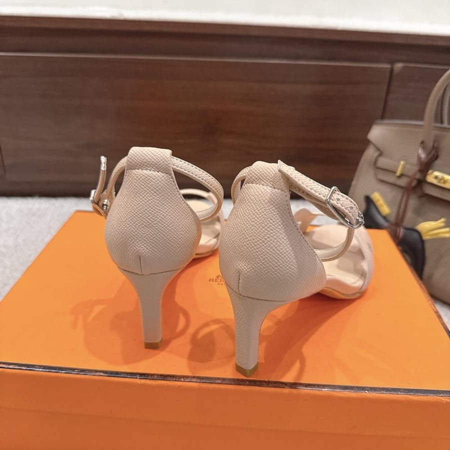 صندل Hermès بكعب منخفض