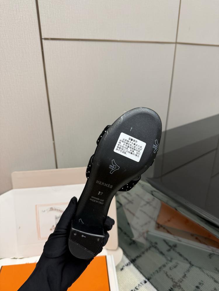 حذاء Hermès فاخر