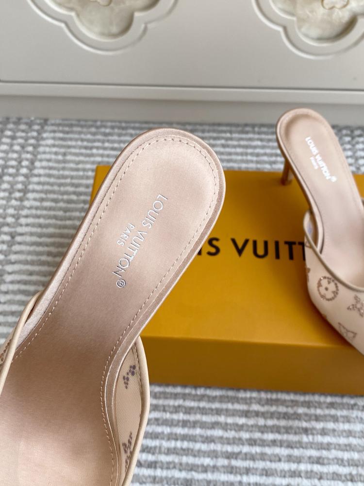 حذاء Louis Vuitton فاخر