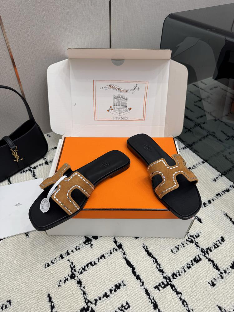 حذاء Hermès فاخر