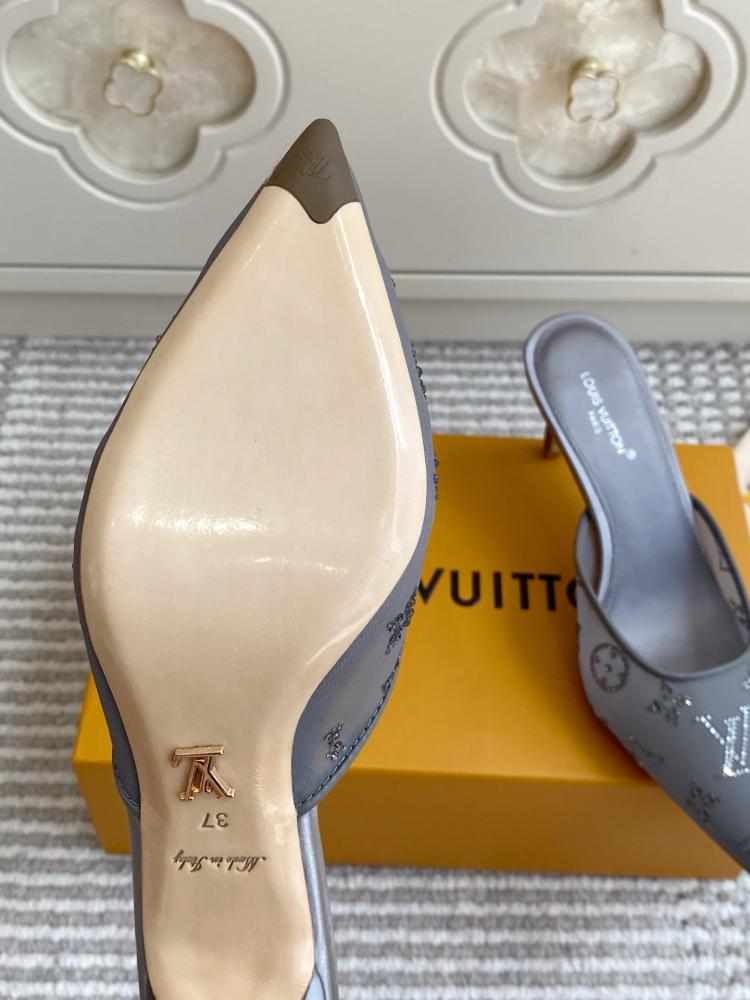 حذاء Louis Vuitton فاخر