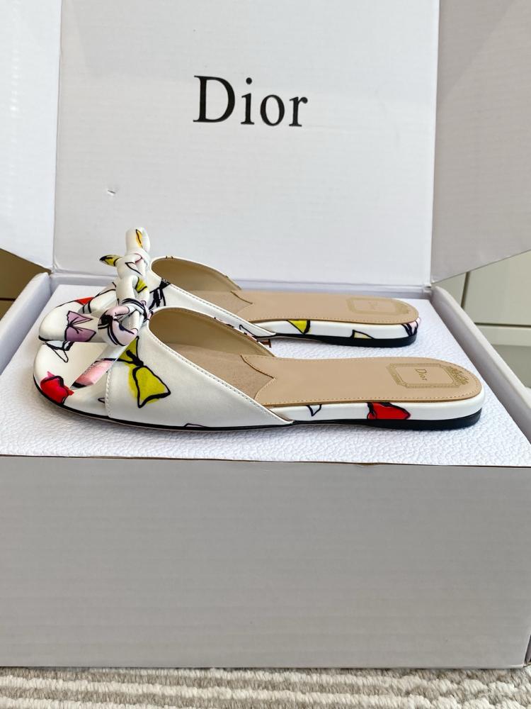 حذاء  Dior فاخر