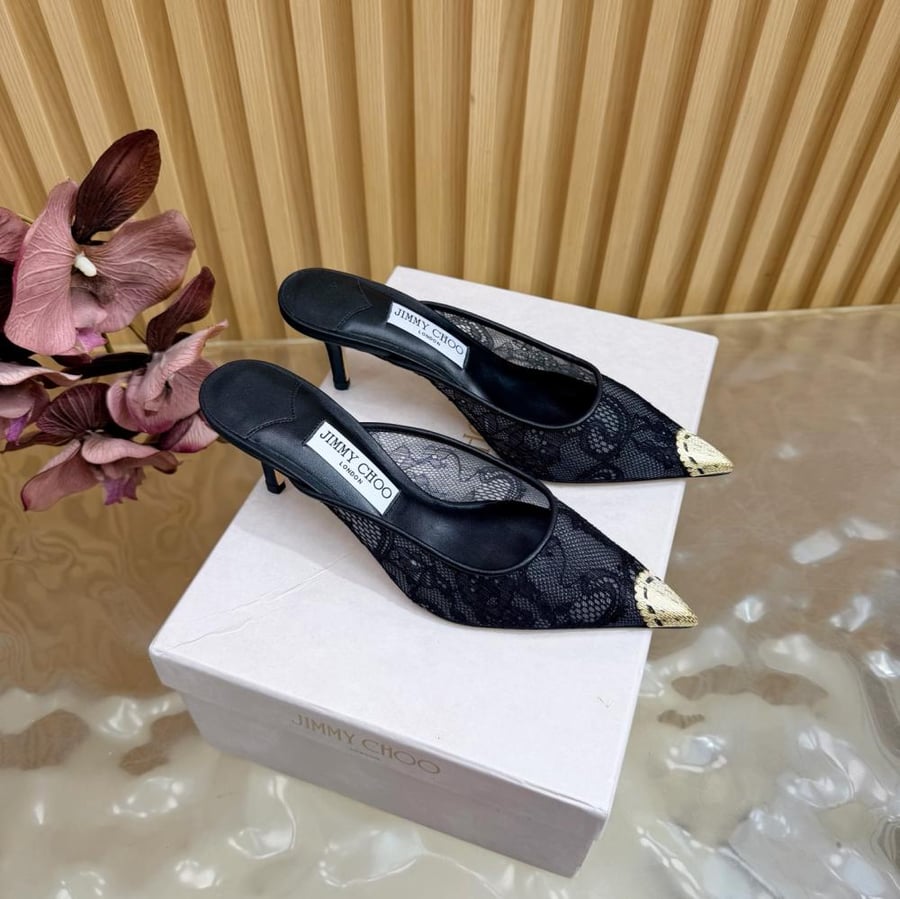 حذاء Jimmy Choo  ميول دانتيل فاخر