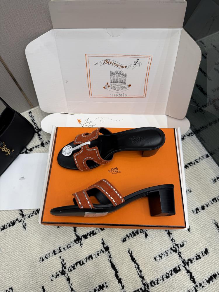 حذاء Hermès فاخر